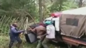 Umupolisi mukuru waherukaga gukora impanuka y'imodoka yasinze yiyahuriye mu bwiherero