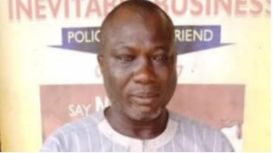 Umugore yaguye gitumo umugabo we aryamanye n'umukobwa we