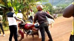 Gakenke: RIB yafunze Gitifu w'umurenge nabo bari kumwe bagaragaye bahondagura umumotari