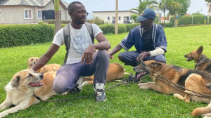 Kigali: Urukundo akunda imbwa rwatumye azigurira irimbi