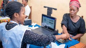 DR Congo: Kwandika abazatora perezida biratangira no mu ntara irimo imirwano