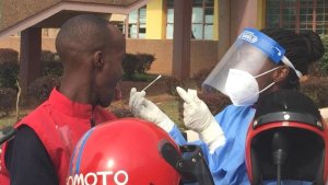 RBC yatangiye gupima abantu bari ku mihanda icyorezo cya Coronavirus