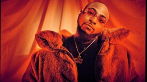 Davido yahishuye uburyo yavuye mu ishuri akarisubiramo ku gitsure cya Papa we