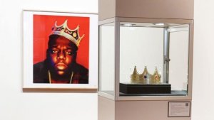 Amabaruwa y'urukundo ya Tupac n'ikamba rya Notorious B.I.G byaguzwe akayabo