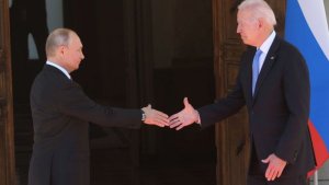 Perezida Biden yijeje Putin ko bagiye guhangana n'ibitero by'Ikoranabuhanga Abarusiya bari kugaba kuri US