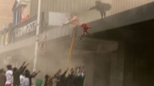 Impamvu Naledi Manyoni wari mu nzu iri gushya yajugunyiye umwana we abantu atazi