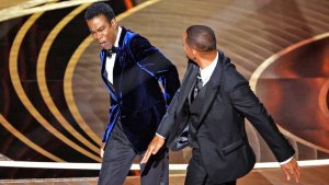 Will Smith yasabye imbabazi Chris Rock nyuma yo kumukubita urushyi rwatigishije isi