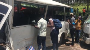 Kamonyi : Habereye impanuka y'imodoka ikomeretsa benshi[AMAFOTO]