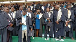  Cleophas Barore na Uwera Jean Maurice ba RBA bagiye mu mubare w'abasoje icyiciro cya 2 cya Kaminuza