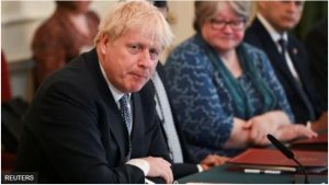 Boris Johnson w'Ubwongereza ntiyorohewe muri poritike,bamwe mu baminisitiri be basezeye