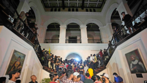 Perezida wa Sri Lanka yatangaje igihe azegurira nyuma yo guterwa iwe n'abaturage ibihumbi