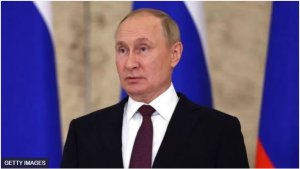 Putin yavuze ko Uburusiya butazahindura umugambi wayo kuri Ukraine iri kubigaranzura