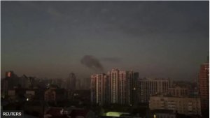 Abategetsi muri ukraine bavuze ko Kyiv yagabweho ibitero bya drone z'ubwiyahuzi