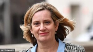 Uwahoze ari Ministre muri UK yise Kohereza mu Rwanda abasaba ubuhungiro 'ubugome'