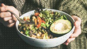 Menya ibyo kurya byagufasha kongerera umubiri wawe ubudahangarwa