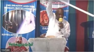 Pastor Paul Mackenzie washutse abakristu bakiyicisha inzara ategerejwe mu rukiko muri iki cyumweru