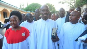 Wa mu pasiteri w'igishije ubuyobe bugahitana amagana hafatiriwe konti ze zigera kuri 155