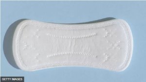 Kenya:Abagore bategetswe kwereka ubwambure bwabo umuyobozi kubera Cotex yatawe ahatariho