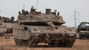 Isiraheli yagabye ibitero kuri Hamas muri Gaza ikoresheje ibimodoka bikaze