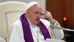 Papa Francis yatakambiye abayobozi ba G7 kubera ikoranabuhanga rimuhangayikishije