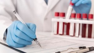 Ukwiye kwihutira kujya kwa muganga ukibona kimwe muri ibi bimenyetso 6 