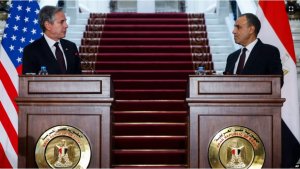 Amerika Irashakisha Uko Agahenge Kaboneka mu Ntambara yo muri Gaza