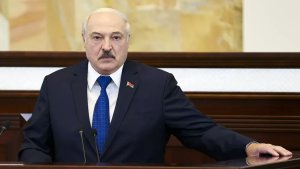 Belarus: Lukashenko, inshuti y'akadasohoka ya Putin agiye kwiyamamariza manda ya karindwi
