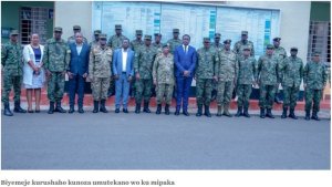 Ingabo z'u Rwanda n'iza Uganda ziri kuganira ku buryo bwo kunoza umutekano w'imipaka bahuje