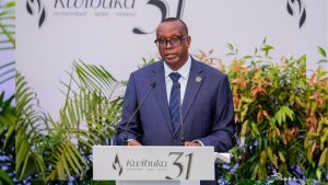 Minisitiri Dr. Bizimana yavuze ko hari abagororwa babiba ingengabitekerezo ya Jenoside muri bagenzi babo