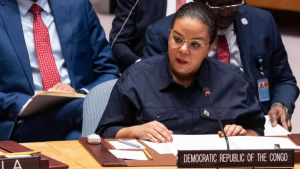 Minisitiri Kayikwamba wa RDC aracyafitiye u Rwanda akangononwa