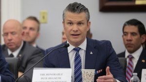 Amerika igiye kugabanya inkunga yageneraga Ukraine