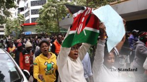 Abanyakenya bari mu myigaragambyo isaba Umuyobozi wungirije wa Polisi kwegura