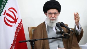 Ayatollah yigambye ko Iran yakubise Amerika urushyi ruremereye