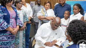 Umuryango wa Tshisekedi warezwe kwiba amabuye y'agaciro