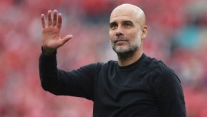 Pep Guardiola yiyamye abagereranya Lamine Yamal na Lionel Messi