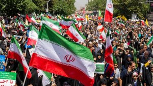 Iran yafunze abarenga ibihumbi 21 bakekwaho gukorera ibyaha mu ntambara yayo na Israel
