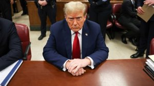 Trump yavuze ko Leta imufitiye miliyoni 230$