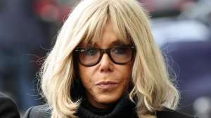 Aba-féministe bagiye kujyana Brigitte Macron mu nkiko