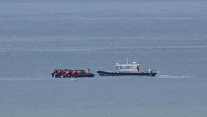 Imibare y'abimukira binjira mu Bwongereza nyuma yo guhagarika amasezerano n'u Rwanda ikomeje gutumbagira