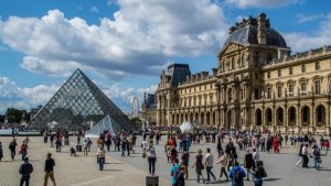 Inzu ndangamurage ya Louvre yafunzwe kubera imyigaragambyo y'abakozi