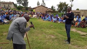 Ruhango: Abaturage n'abayobozi bunguranye inama ku byiciro bya Mituweli