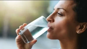 Umuntu agomba kunywa amazi angana ate ku munsi? (Igice cya mbere)