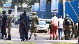 Uganda yataye muri yombi Umurundi yafatanye imbunda 2 agiye I Kampala