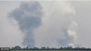 Uburusiya bwatwerereye umuriro iturika riheruka ku kibuga cya Crimea muri Ukraine 