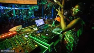 Uganda:Igitaramo gikunzwe cyasabiwe guhagarikwa,kubera iki?