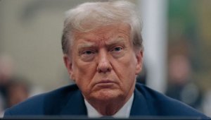 Trump arifuza kuyobora Inteko Ishinga Amategeko ya Amerika nubwo akitaba inkiko