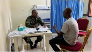 Abaganga ba RDF batangiye kuvura abaturage ku buntu