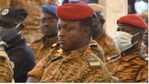 Burkina Faso yahagaritse by'igihe cy'amezi igitangazamakuru cy' ijwi ry'Amerika 