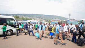 Polisi yibukije ibigo bitwara abagenzi gufasha byihariye abanyeshuri basubira ku ishuri