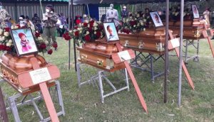 Ba bana 4 bishwe na Mama wabo ubabyara 'Beatrice' abanize bashyinguwe